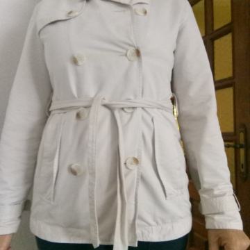 Bez mantil, Esprit, M