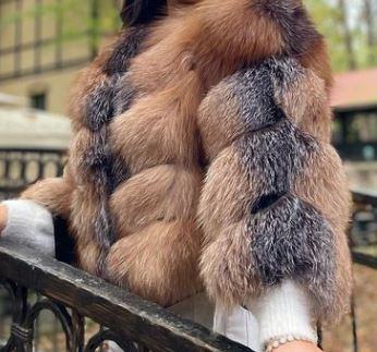 Bunda, nova 2 u 1 (rukavi se skidaju) pravo krzno S/M