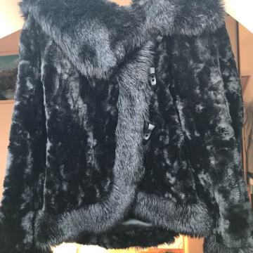 Bunda s kapuljačom/ Made in Paris