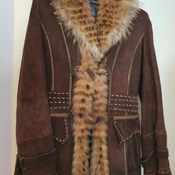 Bunda kožna, krznena, brušena koža, krzno, Livergy