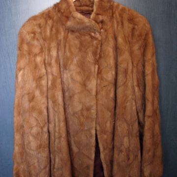 Bunda Nerc - izuzetno lagana, profinjeni kroj po mjeri