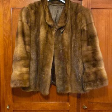 Bunda od nerca, kratka