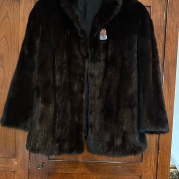 Bunda od nerca, kratka