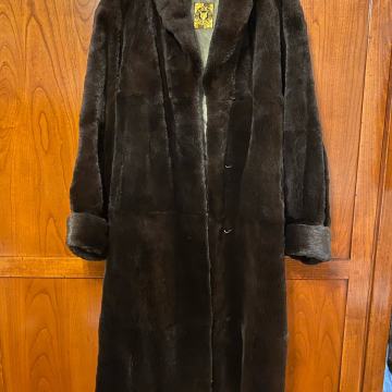 Bunda od nerca-šišani, moderna