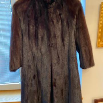 Bunda od nerca, sjajno krzno