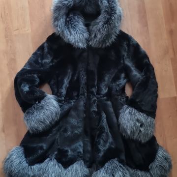 BUNDA PELERINA S KAPULJACOM vel L /XL