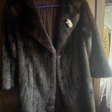 Bunda od pravog krzna. Kao nova.