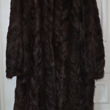 Bunda od pravog krzna-nerc
