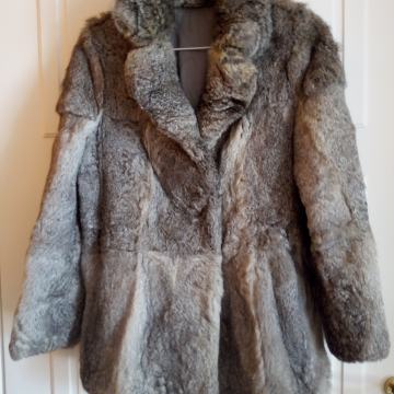 Bunda od pravog krzna siva