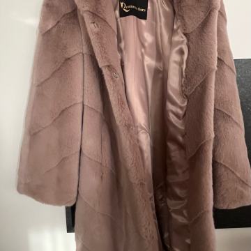 Bunda od umjetnog krzna