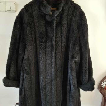 Bunda od umjetnog krzna