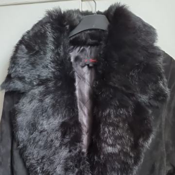 BUNDA VEL 44-46 BRUSENA PRAVA KOŽA/KRZNO