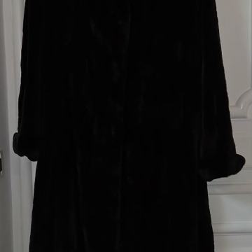 Bunda od vidre – rijetka i očuvana