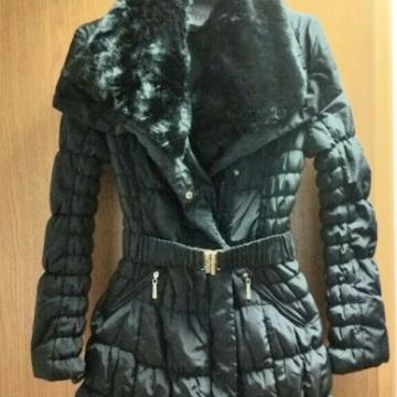 SLIM! Bundica tamno zelena s krznom! NOVO! Odlična prilika!