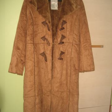 CAMEL KAPUT VEL.  40  NOVO S ETIKETOM