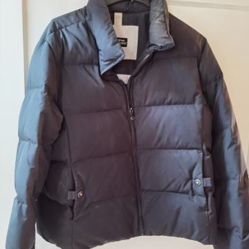 Champion zinska jakna - 100kn