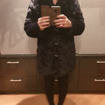 crna bunda od umjetnog krzna qed london