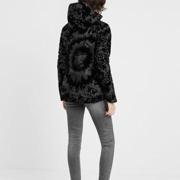 Crna zimska jakna Desigual 48 kao novo