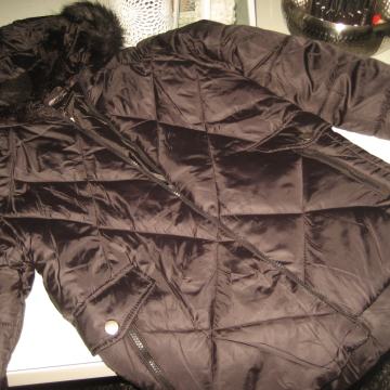 CRNA ZIMSKA JAKNA VEL.40 - NOVO