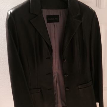 Crni kozni sako Marccain