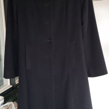 Crni vuneni kaput M/L