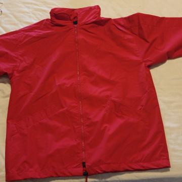 Nova crvena jakna XL