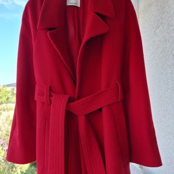 Crveni kaput veličine L