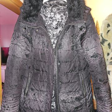 Desigual jakna 42
