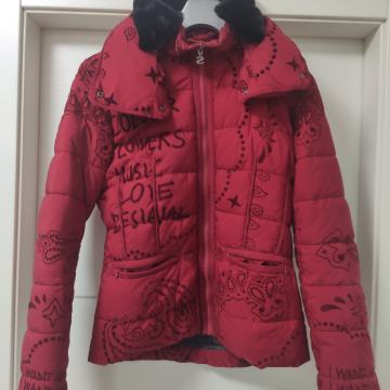 Desigual jakna broj 38