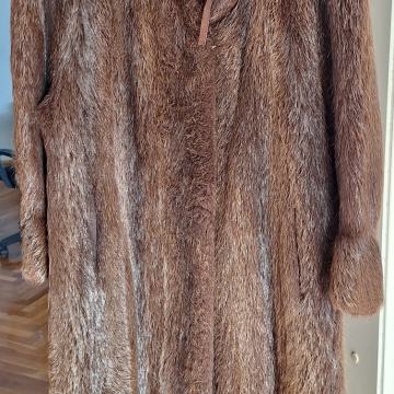Duga bunda od krzna nutrije