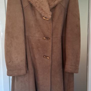 Dugi kaput od prave kože i krzna