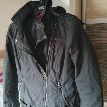 Esprit kratka crna jakna M