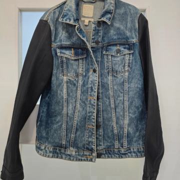 Esprit traper jaknica,L