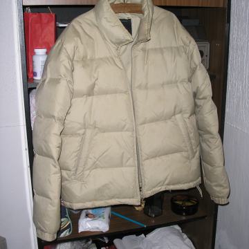 Gas pernata jakna na kapuljaču, veličina M