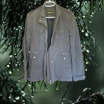 Geox smeđa jakna veličina 38