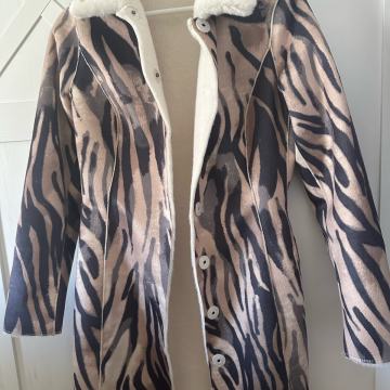 Guess kaput s dvije strane