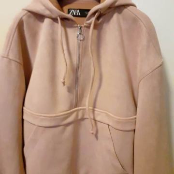 Nova hoodica, Zara S
