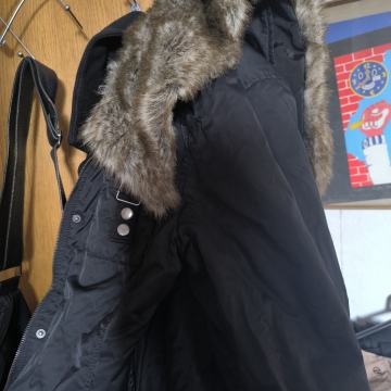 Jakna Esprit sa krznom