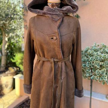 Jakna od janjećeg krzna s kapuljačom, pravo krzno, prava koža. Novo