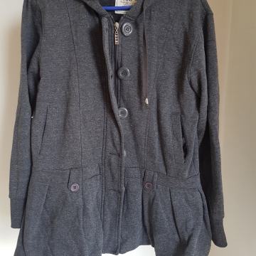 Jakna sa kapuljačom