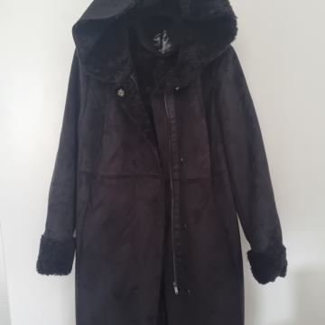 JAKNA KAPUT BUNDA S KAPULJACOM vel 46