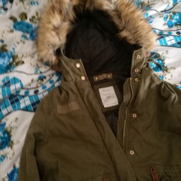 Jakna parka bershka s vel.