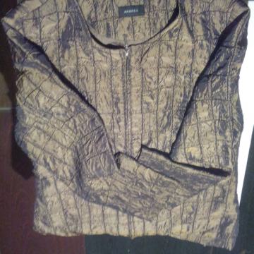 Jakna, NOVA! Zlatna boja!