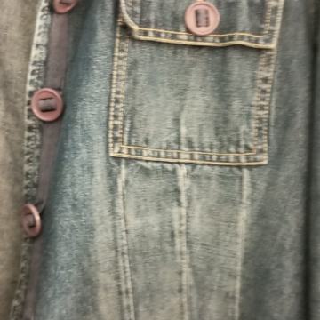 jakna traper,malo nošena,prekrasnog kroja, strukirana.Preporučujem