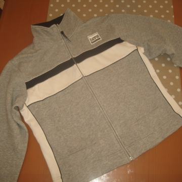 DECATHLON JAKNA,DUKSA ILI GORNJI DIO TRENIRKE VEL.42