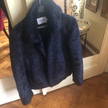 Bundica, moderna xs , nova!