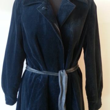 Tamno plavi kaput od baršuna  pliša velvet 42