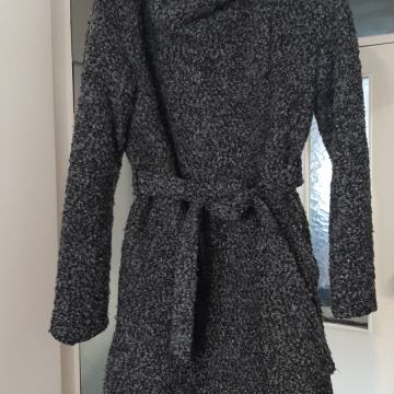 Kaput bukle izgleda vel. 40