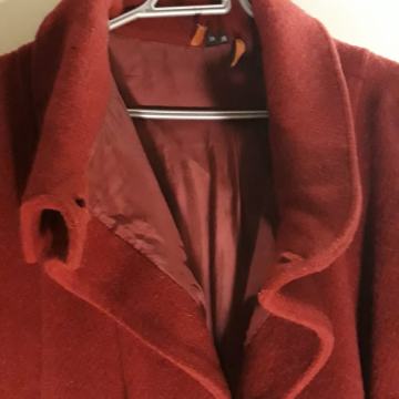 Kaput nošen par puta velićina 38, dostava gratis.