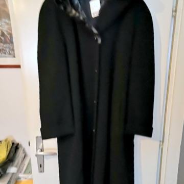 KAPUT ŽENSKI  s KAPULJAČOM